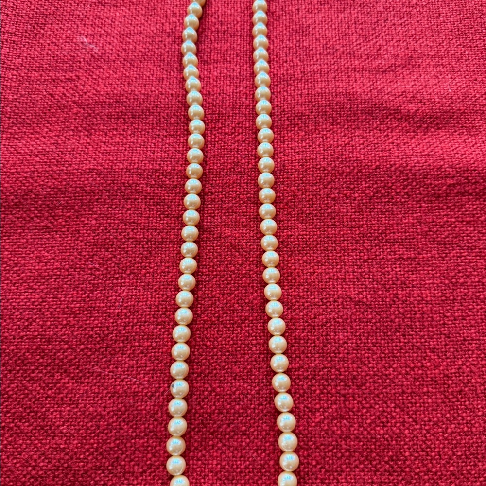 Vintage faux pearl necklace